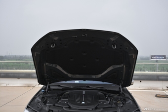 2019款宝马7系750Li xDrive V8 M运动套装