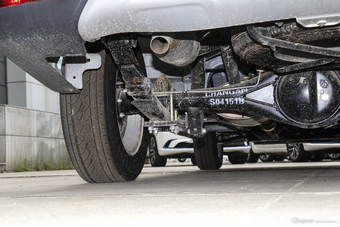 2019款欧诺S 1.5L 手动基本型7座JL473QG