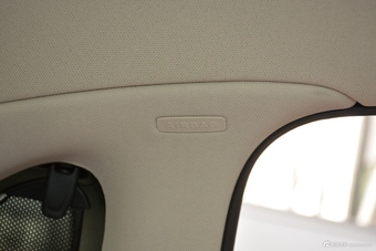 2019款奔驰E级改款2.0T自动运动豪华型300L