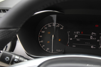 2018款北汽绅宝智行1.5T自动精英版