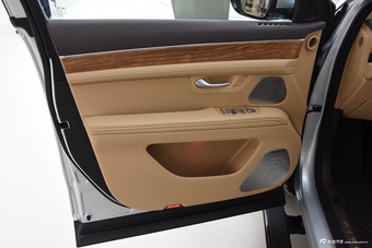 2024款问界M7 1.5T 两驱Plus版 5座