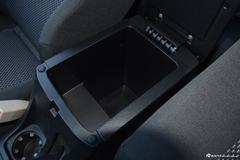 2015款萨普 2.4L手动两驱舒适版