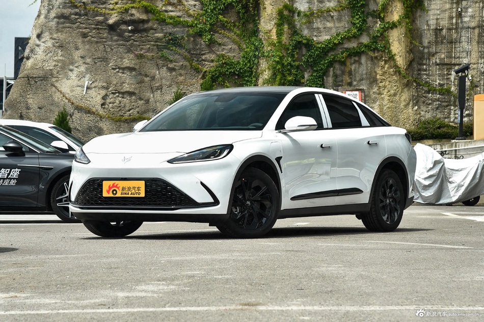 2023款ARCFOX αS 525 森林版 175kW