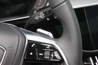 2026款奥迪A8L 55 TFSI quattro旗舰型
