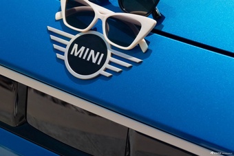 2025款电动MINI COOPER 海盐蓝 官图