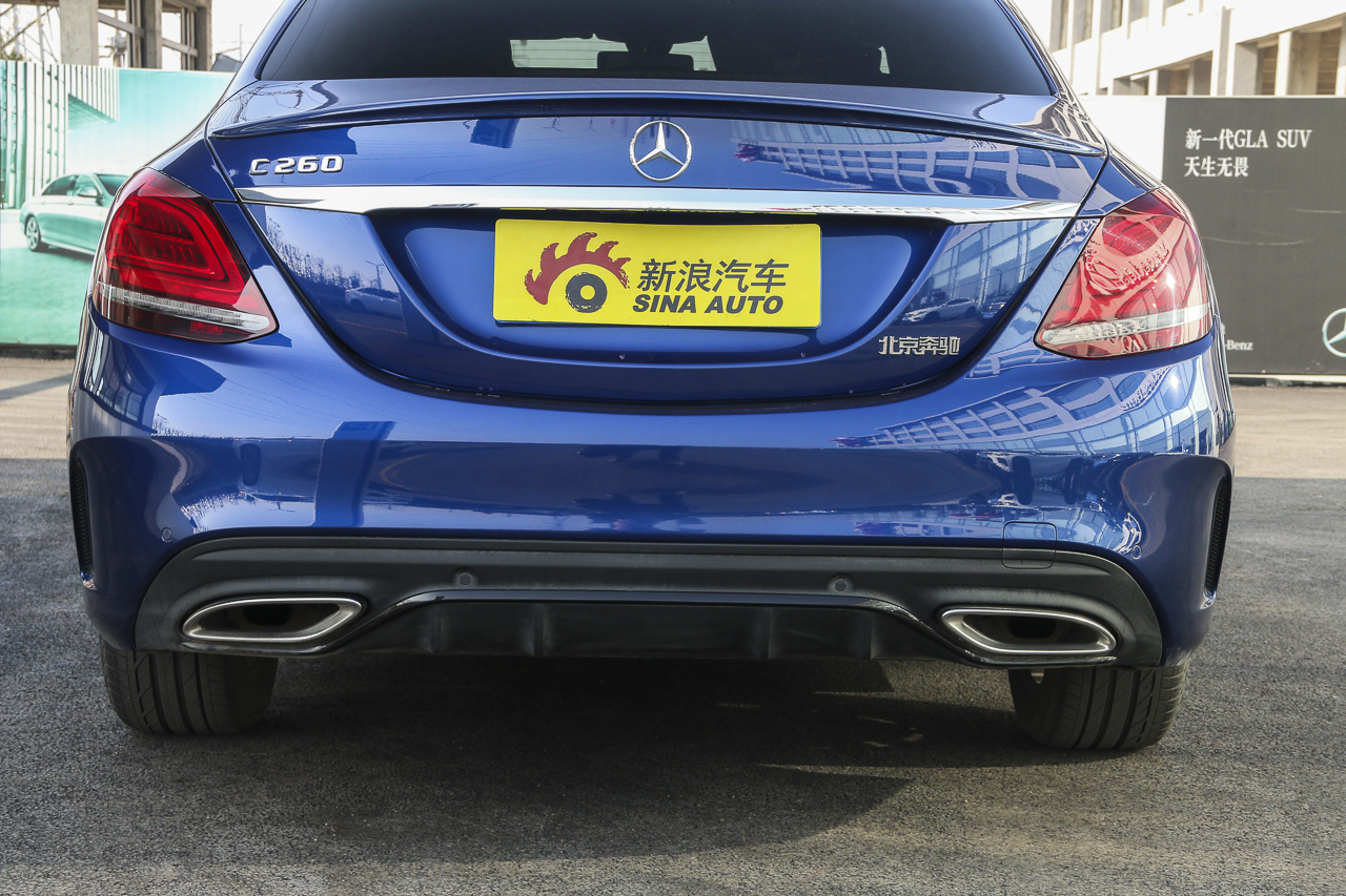 2020款奔驰C级C 260 1.5T自动运动版