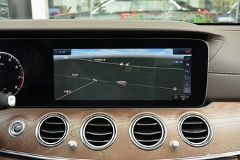 2019款奔驰E级改款2.0T自动运动豪华型300L