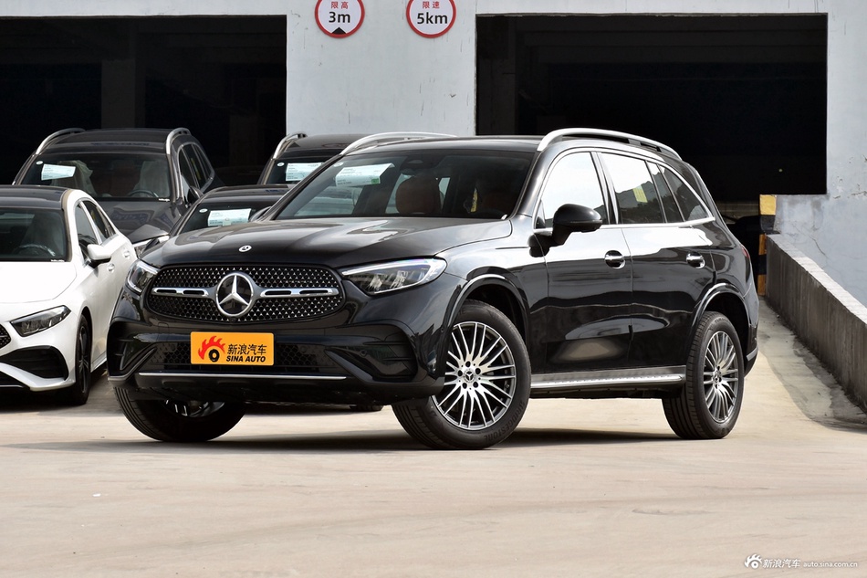 2025款奔驰GLC改款 300 L 4MATIC 动感型 7座