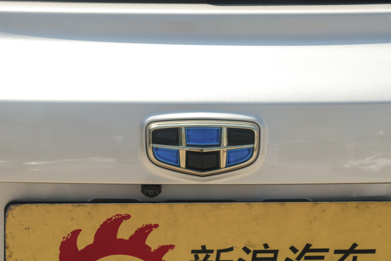 2019款吉利远景X3升级版 1.5L手动尊贵型