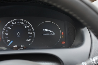 2018款捷豹XJL 3.0L自动SC两驱典雅商务版 