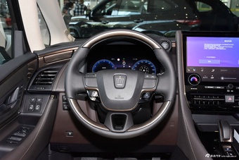 2025款威尔法 皇冠 双擎 2.5L 墨金版