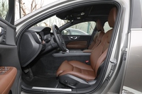 2021款沃尔沃V60 B5 智远豪华版