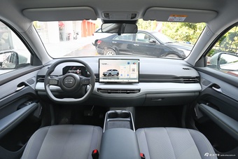 2025款悦意03 565km 畅享版