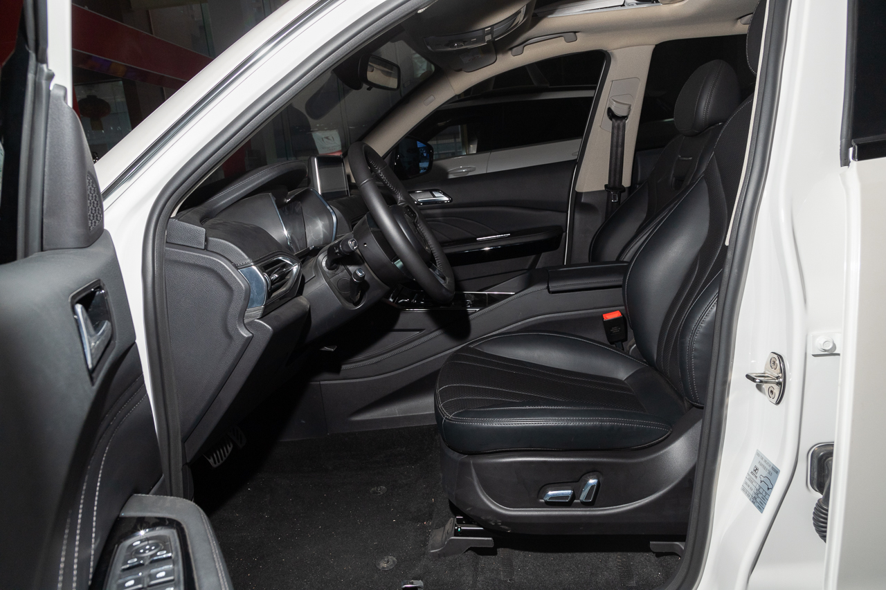 2019款众泰T600 1.5T自动尊享型