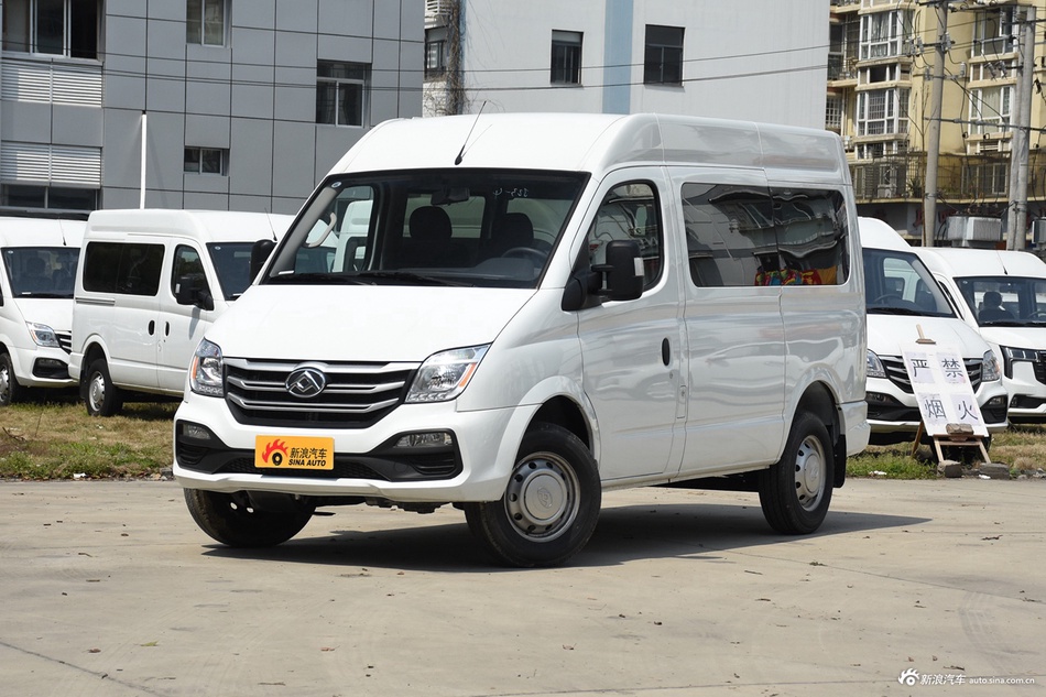 2024款新途V80 傲运通超值版 6MT 短轴中顶127Ps 5/6座