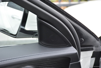 2019款奔驰E级改款2.0T自动运动时尚型300L