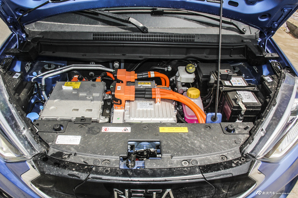 2019款哪吒N01  380i