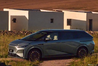 2025款小鹏X9增程 基本款 官图