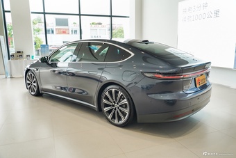 2024款蔚来ET7 100kWh 行政签名版