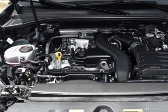 2025款奥迪Q3 45周年典藏版 35TFSI 时尚动感型