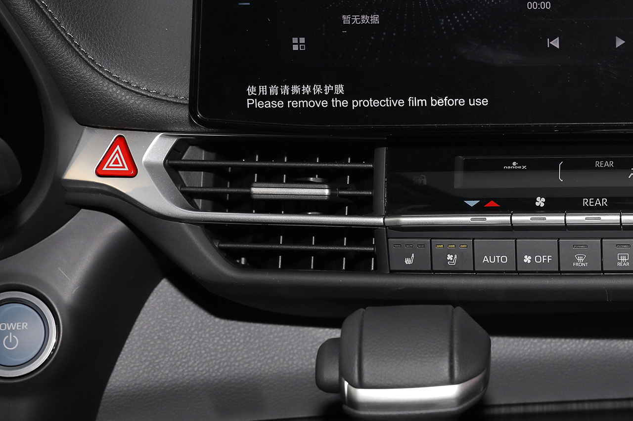 2021款赛那SIENNA 2.5L混动 LTD PLUS版