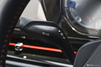 2019款宝骏RC-6 1.5T自动24小时在线豪华型