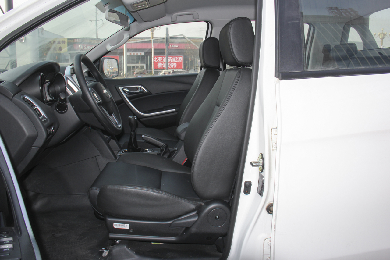 2018款域虎5 2.4T手动经典版柴油四驱豪华型JX4D24A5L