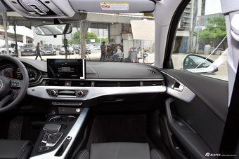 2025款奥迪A4L 200万辆悦享版 40 TFSI 时尚动感型