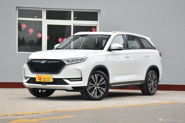 2020款长安欧尚X7 1.5T自动尊贵型