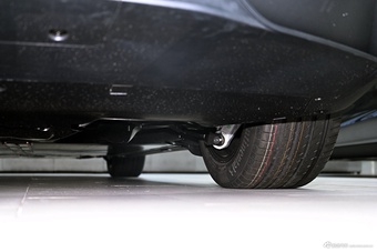 2025款Model Y L 长续航全轮驱动版