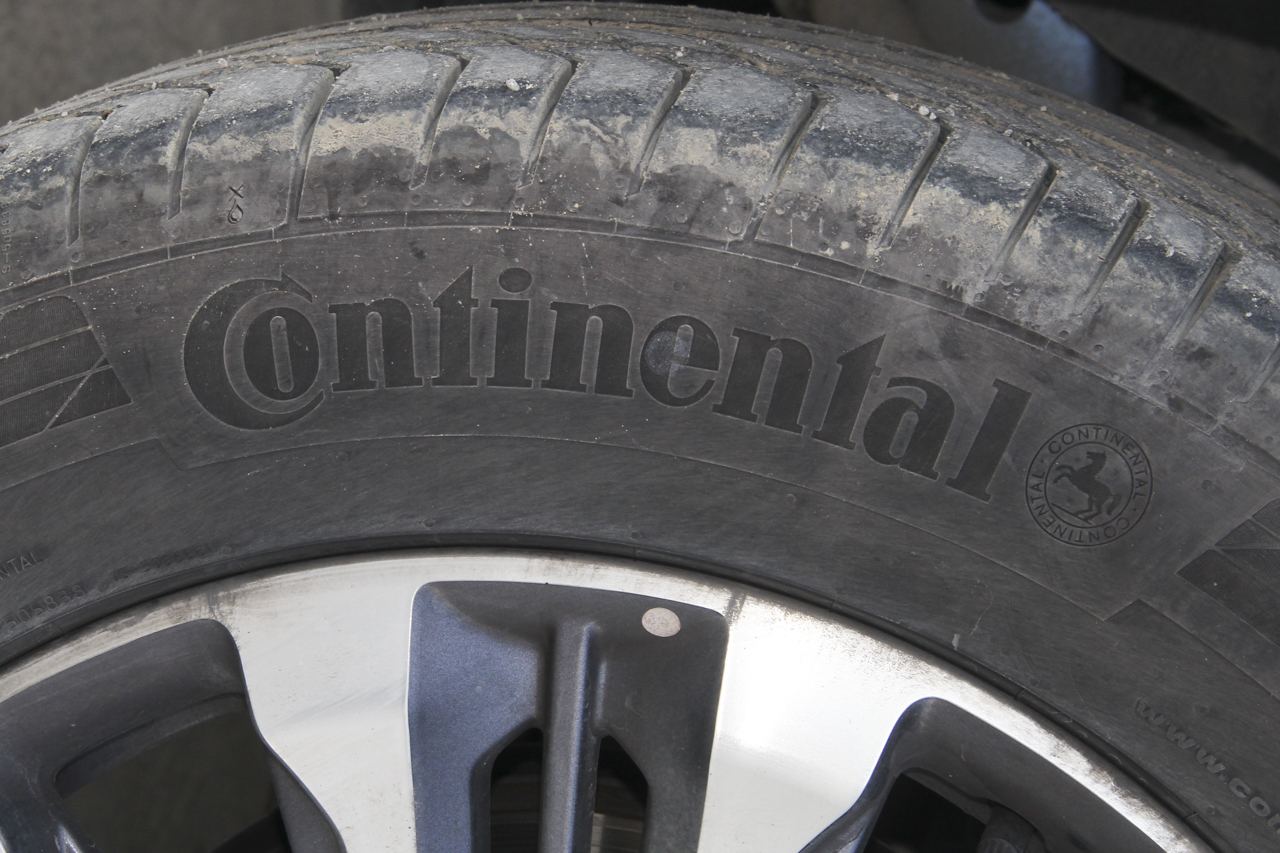 2017上汽大通D90 2.0T自动四驱天狼星