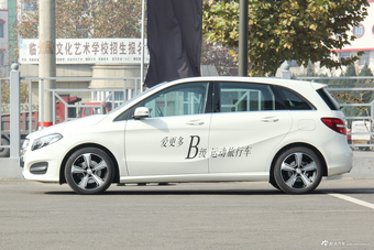 2019款奔驰B级B200 1.6T自动时尚型