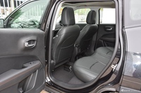 2019款指南者1.3T自动220T家享版