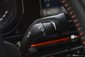 2019款宝骏RC-6 1.5T自动24小时在线豪华型