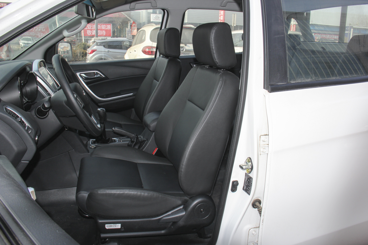 2018款域虎5 2.4T手动经典版柴油四驱豪华型JX4D24A5L