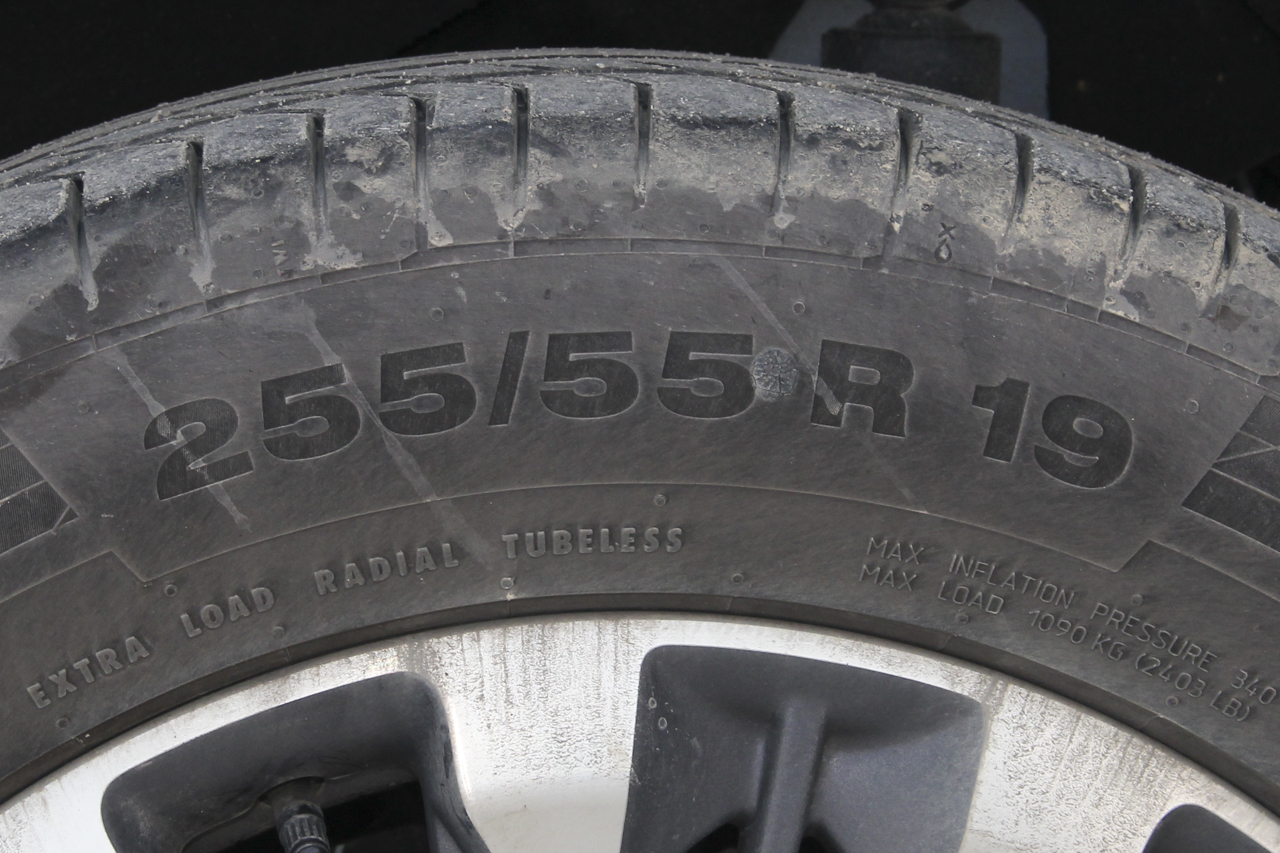 2017上汽大通D90 2.0T自动四驱天狼星