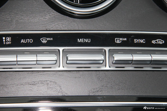 2019款奔驰C级C 260L 2.0T自动运动版