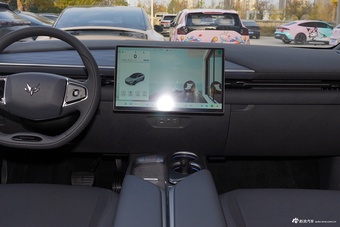 2026款极狐 阿尔法T5 增程 215 元境智行版