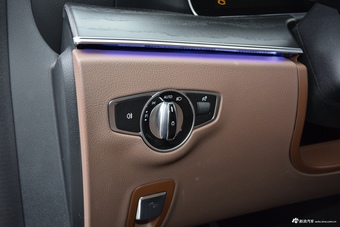 2019款奔驰E级改款2.0T自动运动时尚型300L