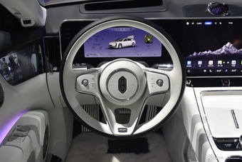 2025款尊界S800增程 4座