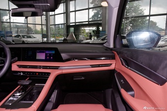 2024款长安CS75 PLUS 第三代 冠军版 1.5T 智驾劲航型