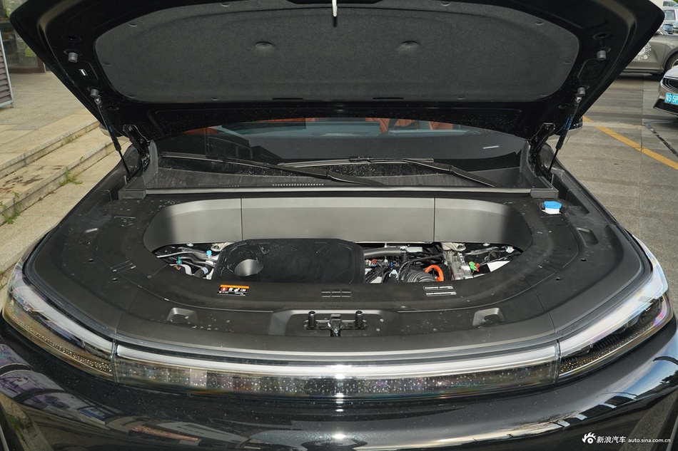 2025款吉利银河M9 210km 四驱领航版