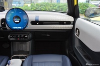 2025款MINI 2.0T COOPER S 艺术家 五门版