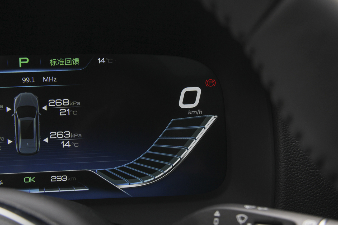 2019款比亚迪唐EV600D 四驱智联创领版 