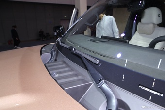 2025广州车展实拍：极石ADAMAS