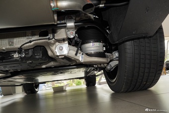 2025款ZEEKR 9X Ultra版