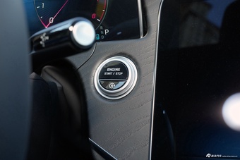 2026款奔驰E级 260 L 经典型