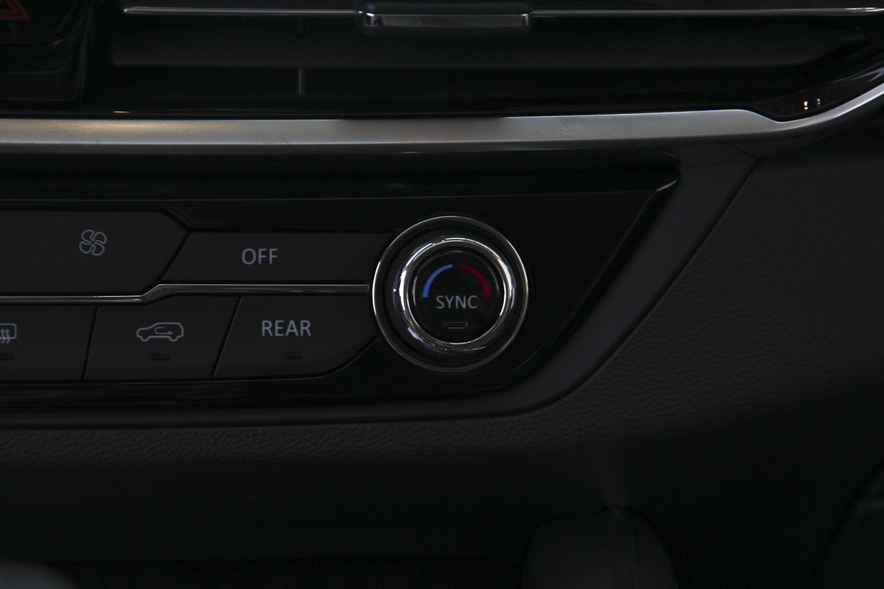 2017上汽大通D90 2.0T自动四驱天狼星