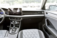 2025款速腾 改款三 300TSI DSG超越版