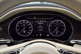 2024款飞驰 4.0T V8 Mulliner